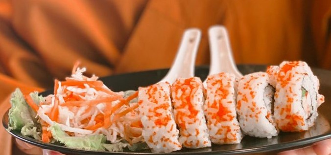 Favehotel Rungkut Surabaya Sajikan California Roll Sushi Dengan Nuansa Ala Jepang