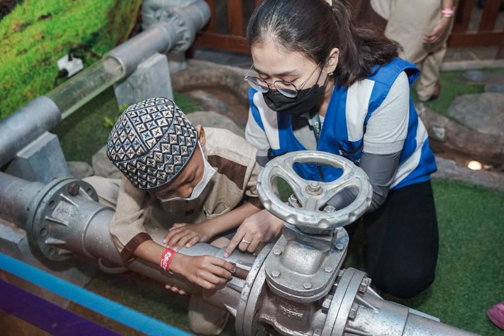Grand Dafam Signature Surabaya Menyelenggarakan Program CSR Bersama Anak-Anak Panti Asuhan